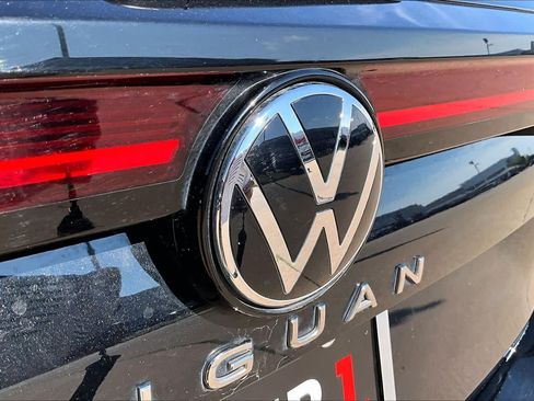 Used 2026 Volkswagen Tiguan SE AWD/4WD image 28