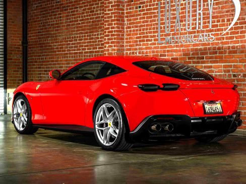 Used 2021 Ferrari Roma image 8
