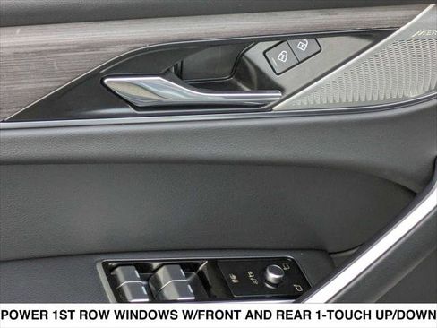 Used 2023 Jaguar F-PACE S image 11