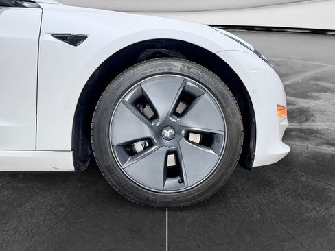 Used 2022 Tesla Model 3 Long Range AWD/4WD image 31