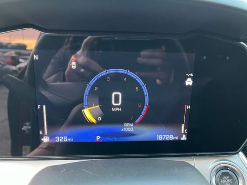 Used 2025 Chevrolet Trax LT image 40