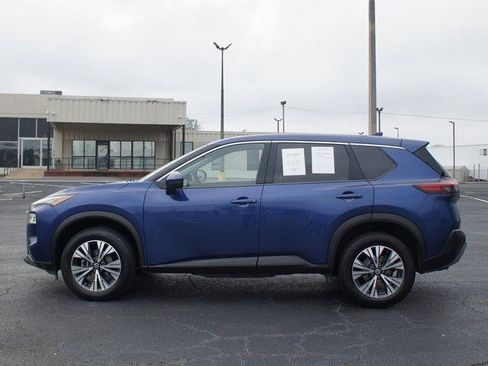 Used 2021 Nissan Rogue SV image 11