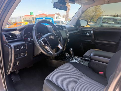 Used 2022 Toyota 4Runner SR5 AWD/4WD image 12