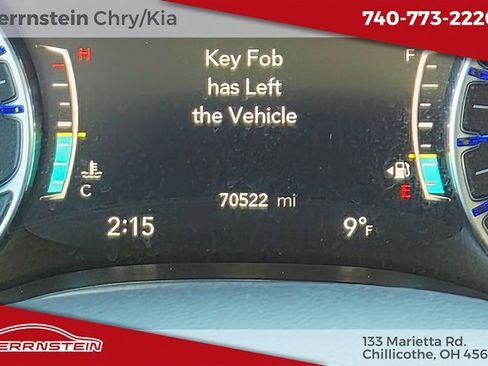 Used 2023 Chrysler Pacifica Touring-L image 7