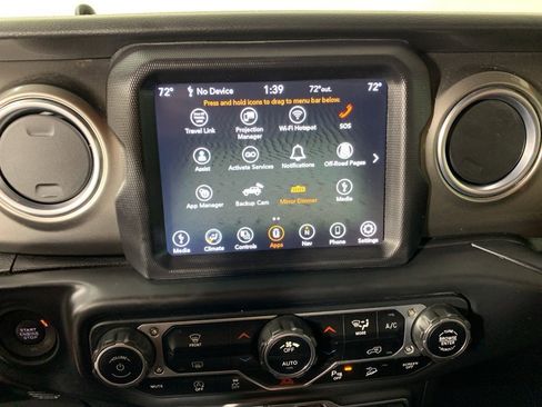 Used 2018 Jeep Wrangler Unlimited Sahara image 23