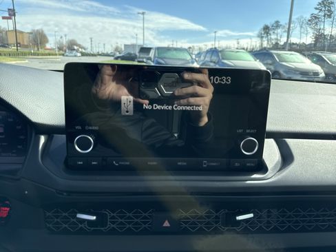 Used 2024 Honda Accord EX image 24