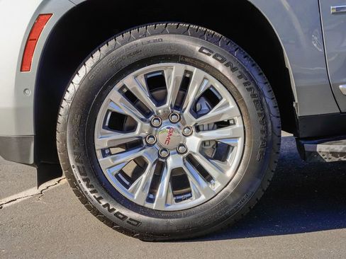 New 2026 GMC Yukon XL Denali w/ Advanced Technology Package image 9