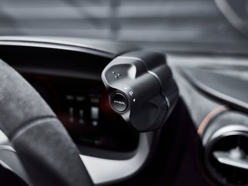 Used 2025 McLaren 750S Spider RWD image 59