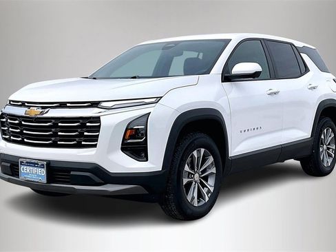 Certified 2025 Chevrolet Equinox LT w/ Safety and Technology Package image 2