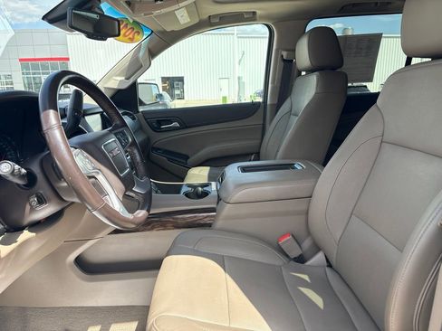 Used 2019 GMC Yukon XL SLT w/ Open Road Package AWD/4WD image 20