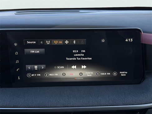 Used 2025 Nissan Kicks SV image 11