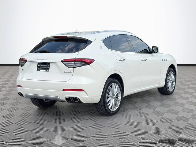 Used 2021 Maserati Levante GranLusso AWD/4WD image 7