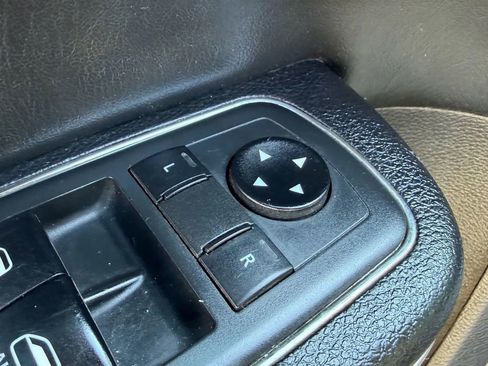 Used 2021 Chrysler 300 S image 24