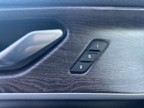 Used 2023 Jeep Grand Cherokee L Limited w/ Luxury Tech Group II image 30