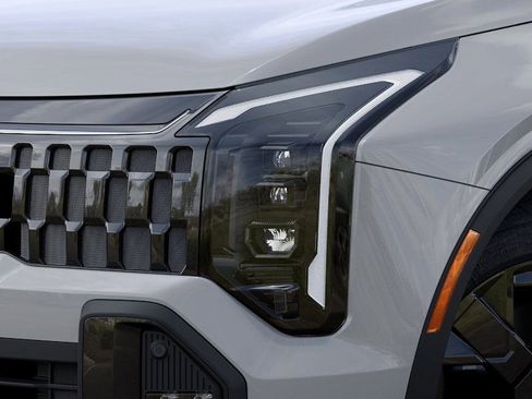 New 2026 Kia Sportage X-Line w/ X-Line Technology Package image 10