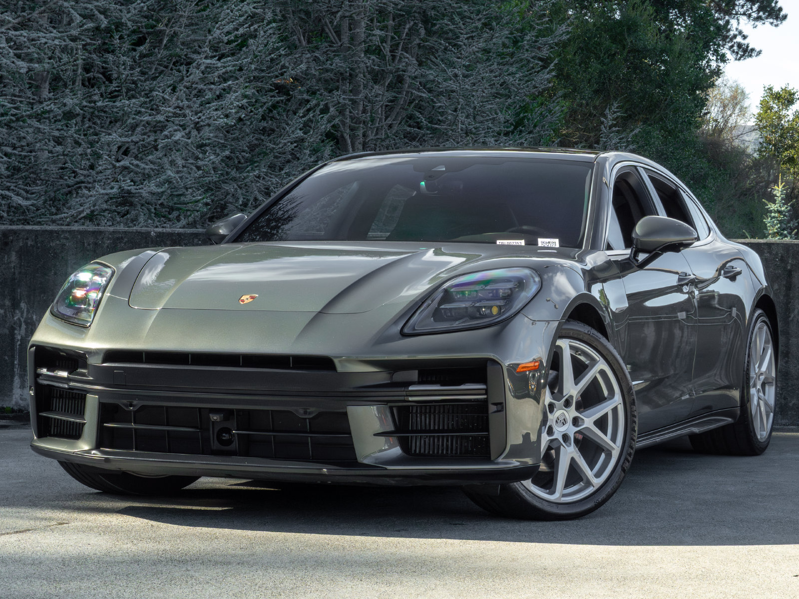 Certified 2024 Porsche Panamera image 1