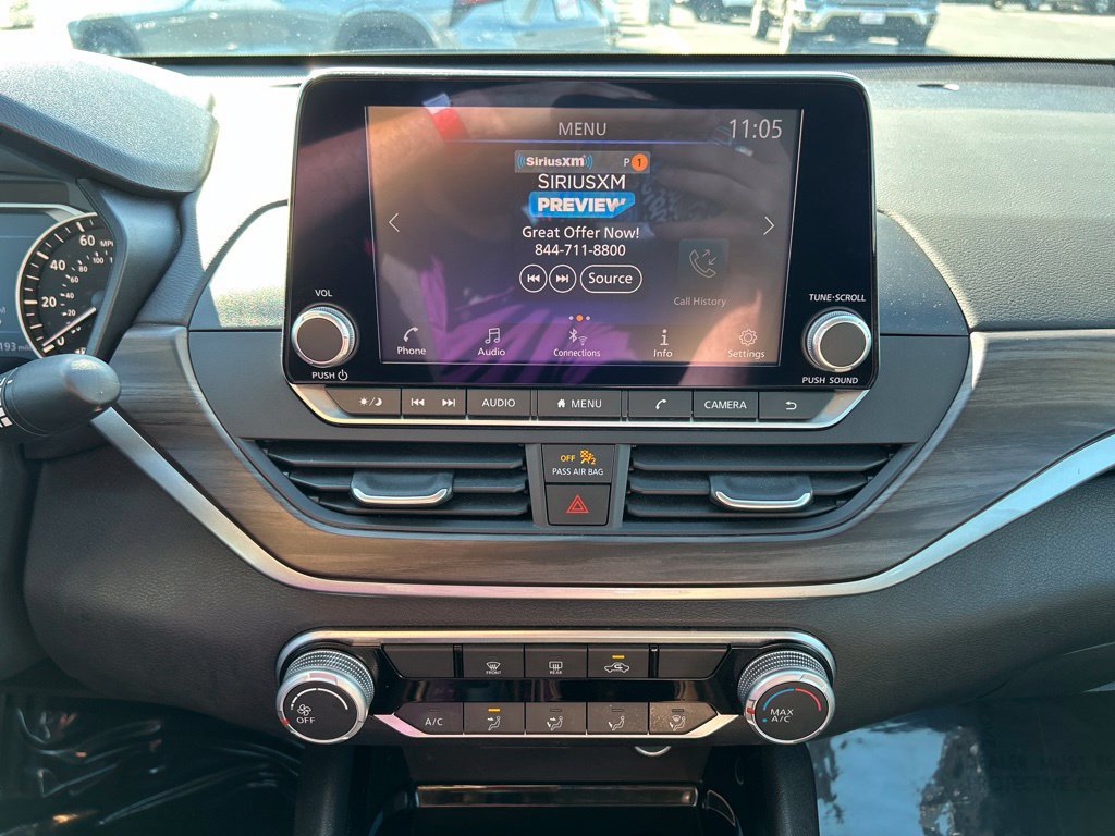 Used 2024 Nissan Altima 2.5 SV FWD image 25