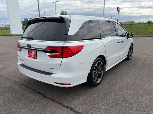 Used 2023 Honda Odyssey Elite image 5