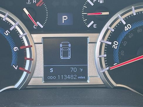 Used 2015 Toyota 4Runner SR5 image 7