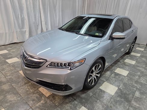 Used 2017 Acura TLX w/ Technology Package image 2