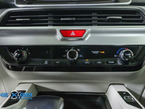 Used 2020 Kia Telluride S w/ S 8 Passenger Seating Package FWD image 22