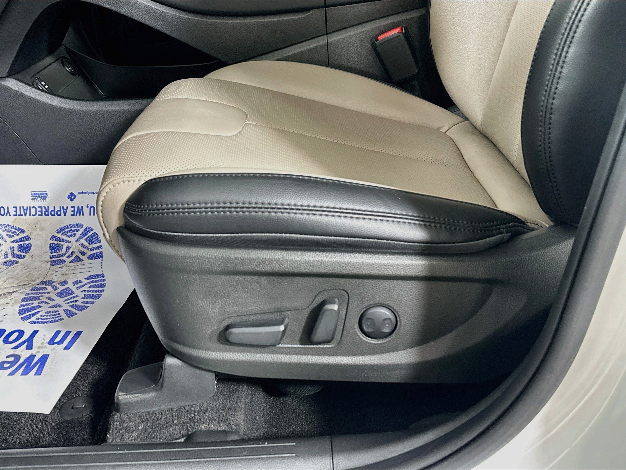 Certified 2023 Hyundai Santa Fe SEL w/ Premium Package AWD/4WD image 19