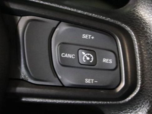 Used 2024 Jeep Gladiator Sport AWD/4WD image 16