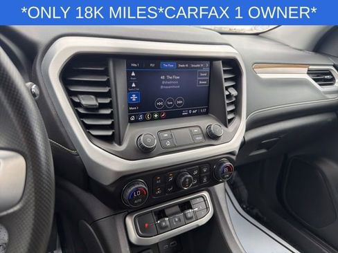 Used 2023 GMC Acadia SLE image 35