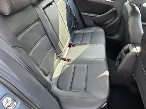 Used 2013 Volkswagen Jetta SE image 22