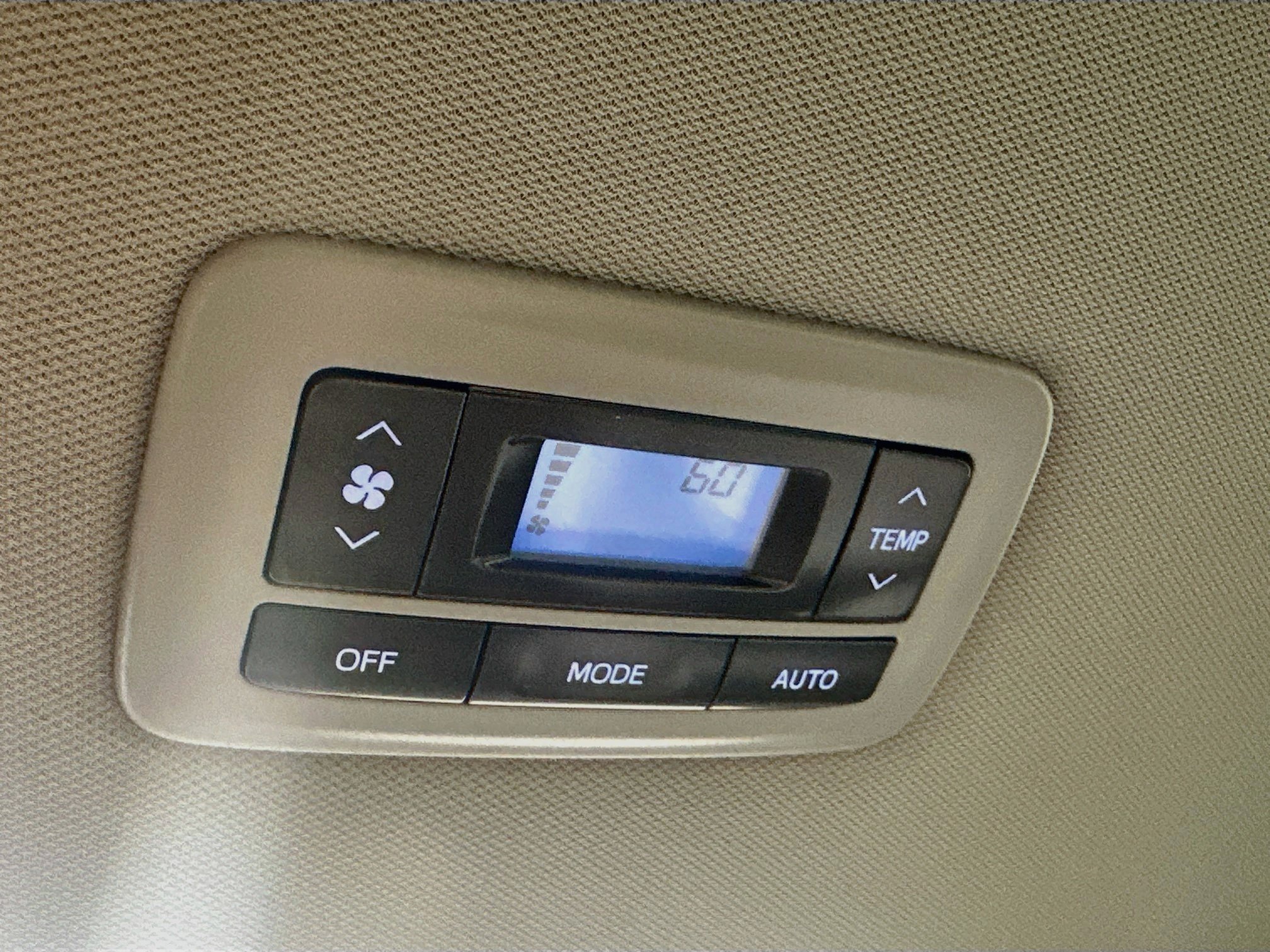 Used 2019 Toyota Sienna XLE FWD image 29