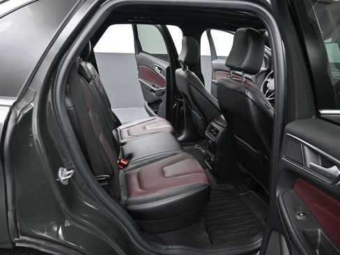 Used 2022 Ford Edge Titanium w/ Equipment Group 301A AWD/4WD image 37