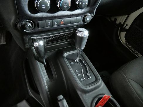 Used 2018 Jeep Wrangler Unlimited Sport S AWD/4WD image 20