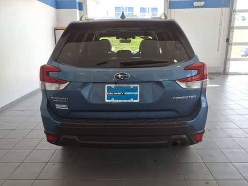 Used 2019 Subaru Forester Premium AWD/4WD image 6