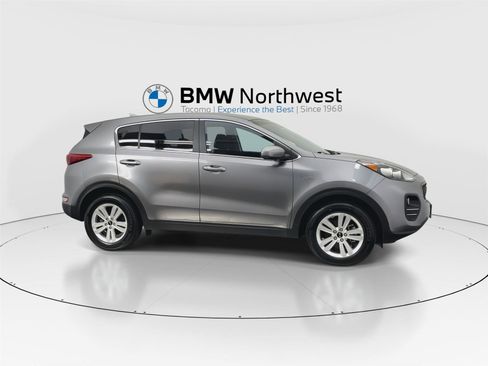 Used 2017 Kia Sportage LX AWD/4WD image 5