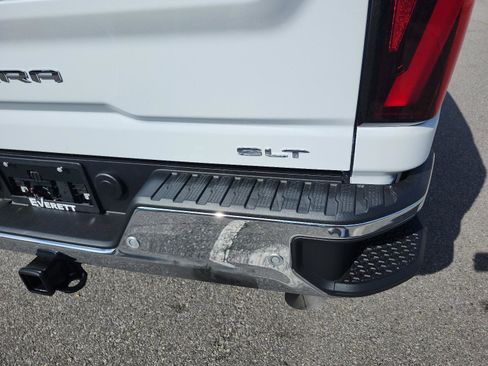 New 2026 GMC Sierra 2500 SLT w/ SLT Premium Package image 4