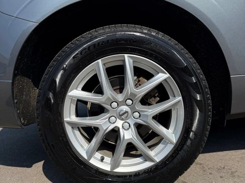 Used 2021 Volvo XC60 T5 Momentum w/ Premium Package AWD/4WD image 34