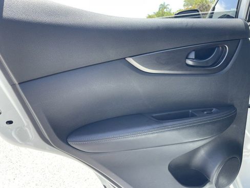 Used 2021 Nissan Rogue Sport S FWD image 23