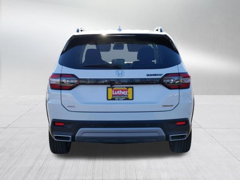 Used 2024 Honda Pilot Touring image 6