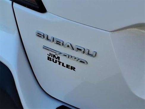 Used 2020 Subaru Outback Premium image 26