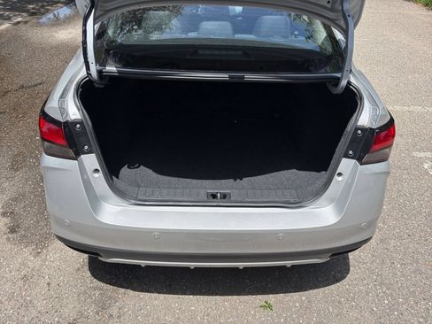 Used 2025 Nissan Versa SV FWD image 25