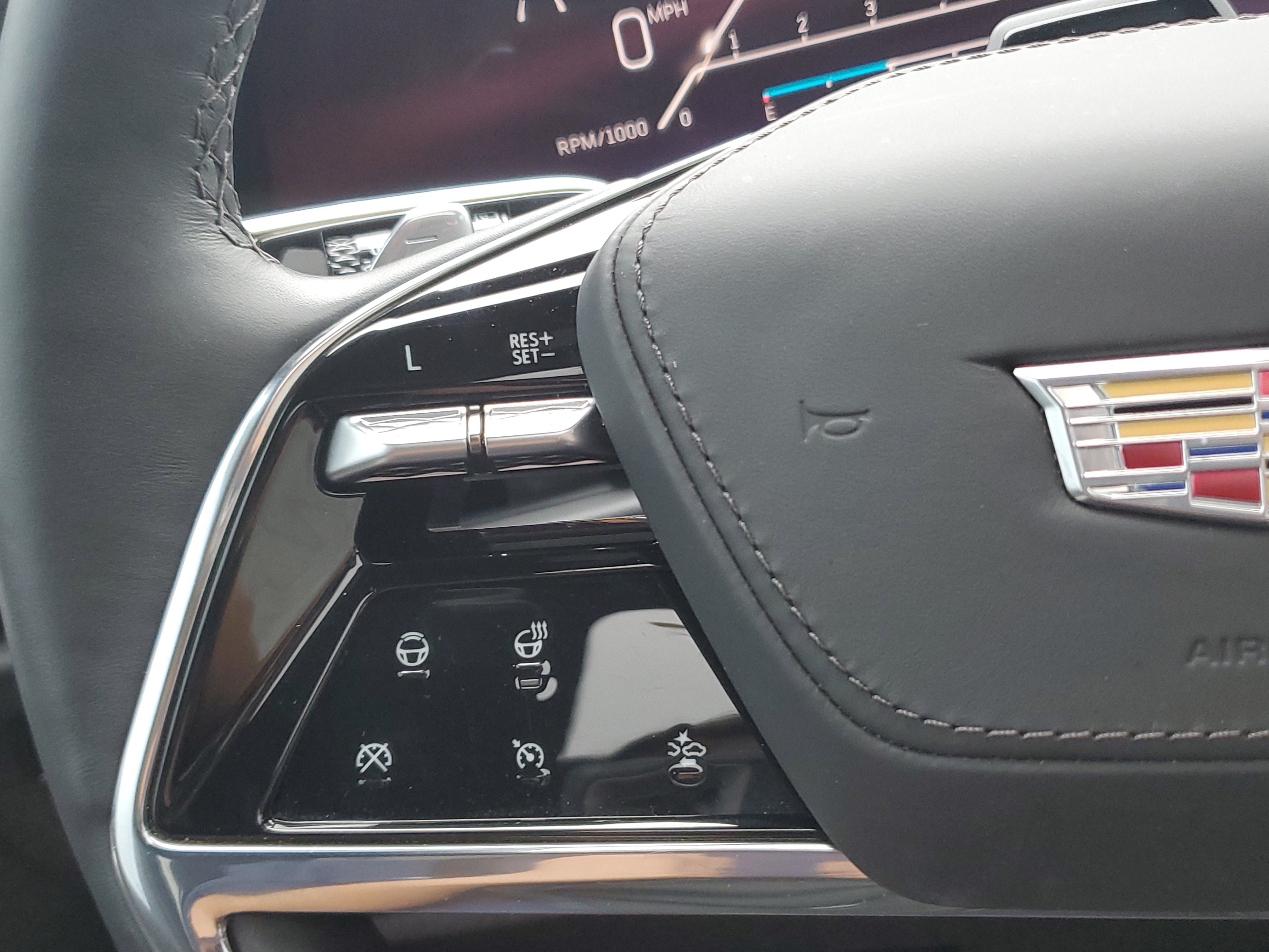 Used 2025 Cadillac Escalade ESV Sport Platinum w/ LPO, Floor Liner Package AWD/4WD image 26