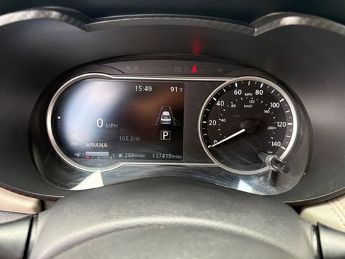 Used 2020 Nissan Versa SV FWD image 17