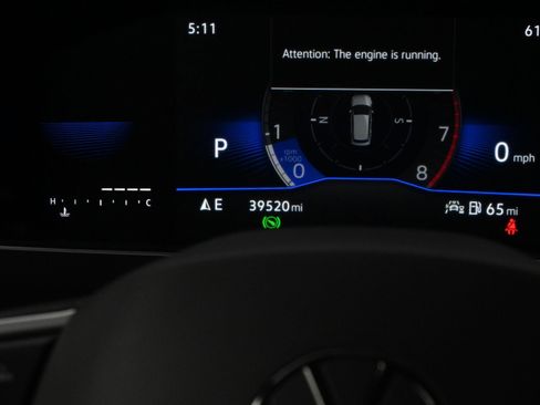 Used 2023 Volkswagen Tiguan SE R-Line image 24