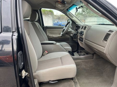 Used 2005 Dodge Dakota SLT image 19