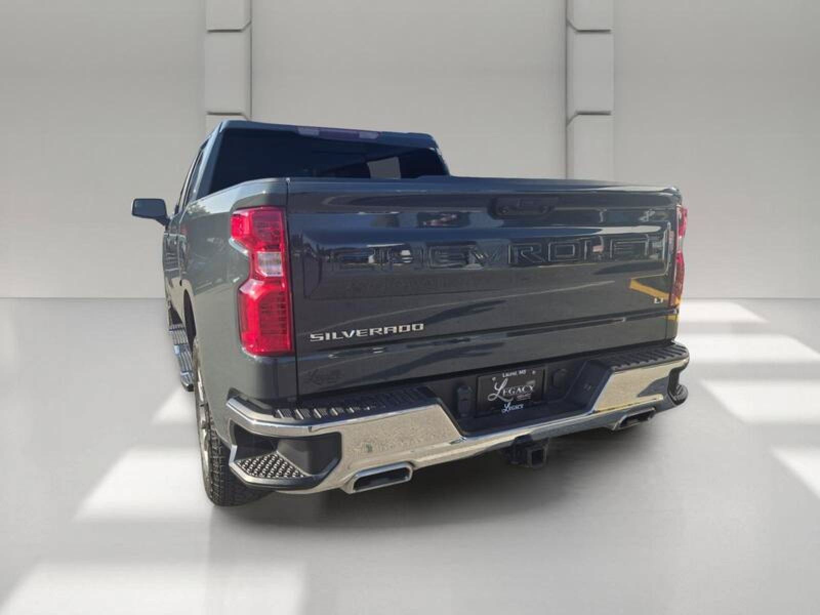 Used 2025 Chevrolet Silverado 1500 LT w/ Z71 Off-Road Package AWD/4WD image 5