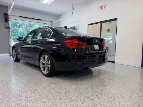 Used 2018 BMW 330i Sedan RWD image 6