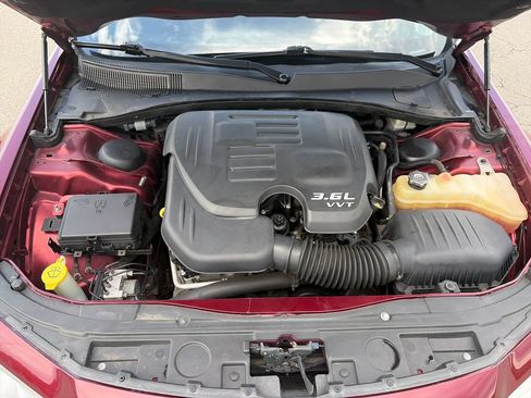 Used 2016 Chrysler 300 Limited RWD image 21