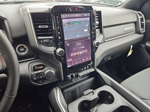 New 2026 RAM 1500 4x4 Crew Cab image 19