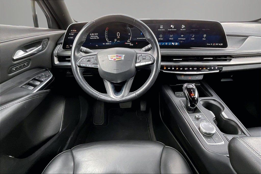 Used 2024 Cadillac XT4 Premium Luxury AWD/4WD image 8