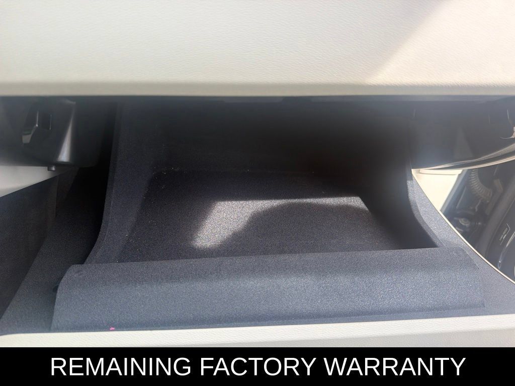Used 2024 Volvo XC60 T8 Plus w/ Protection Package Premier AWD/4WD image 21